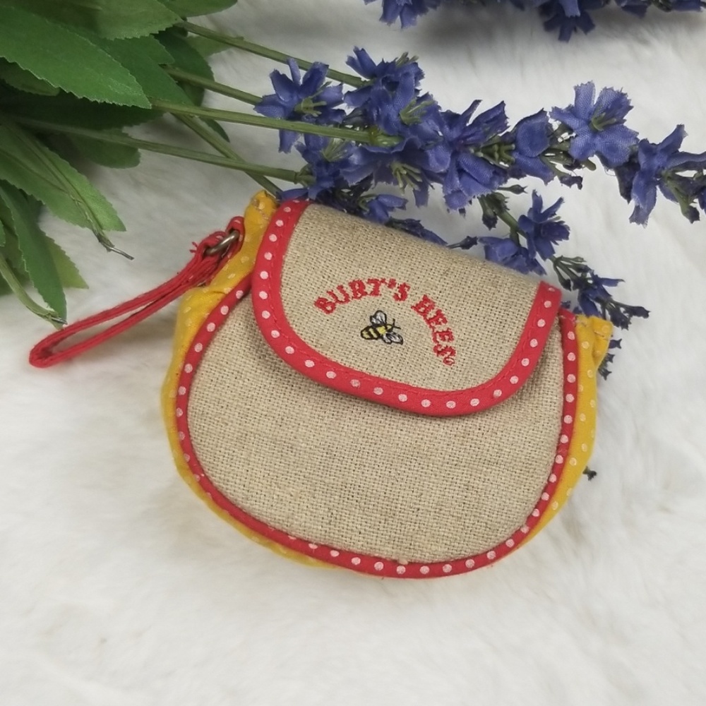 ❤FREE WITH PURCHASE ❤ Burt's Bees Pouch